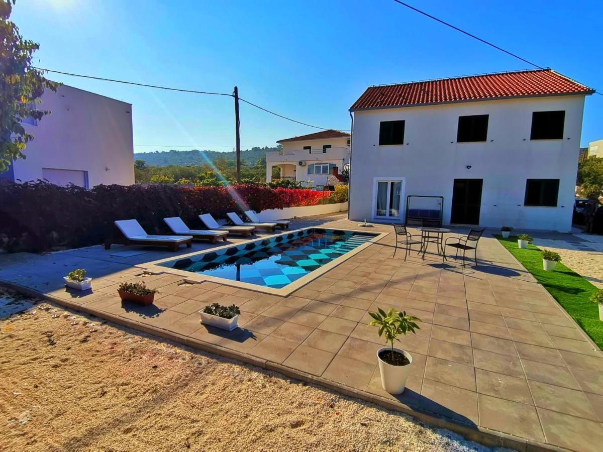 Holiday Home Nino With Amazing Swimming Pool Slatine Kültér fotó